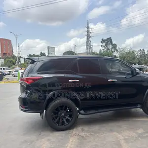 Toyota Fortuner 2.7 AWD 2018 Black