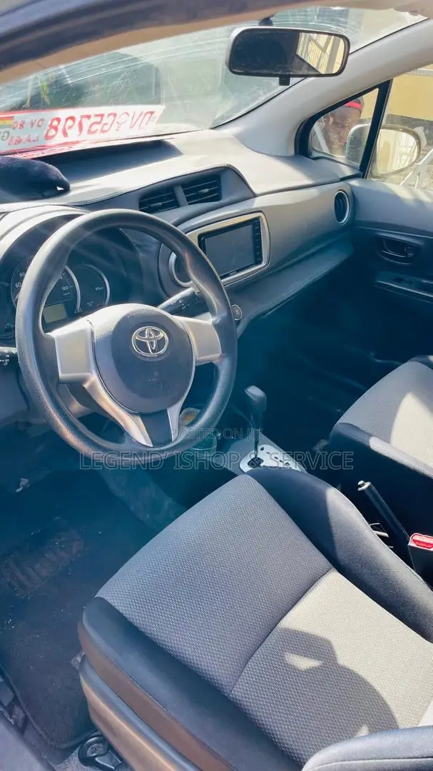 Toyota Vitz 2013 Blue