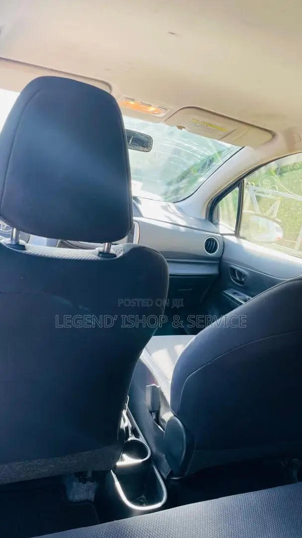 Toyota Vitz 2013 Blue