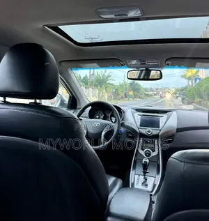 Hyundai Elantra 2013 White