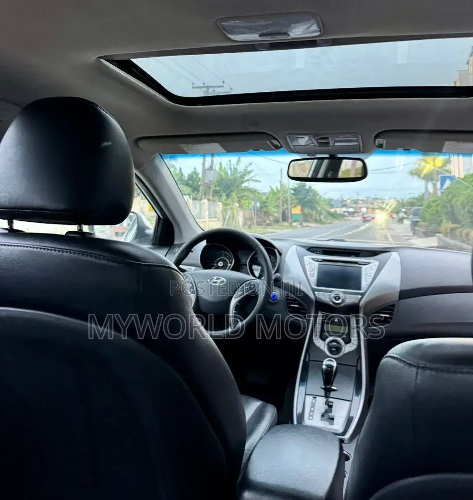 Hyundai Elantra 2013 White