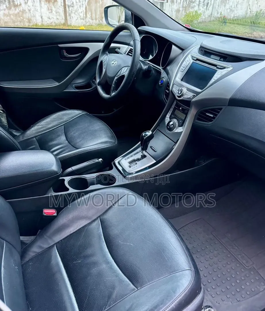 Hyundai Elantra 2013 White