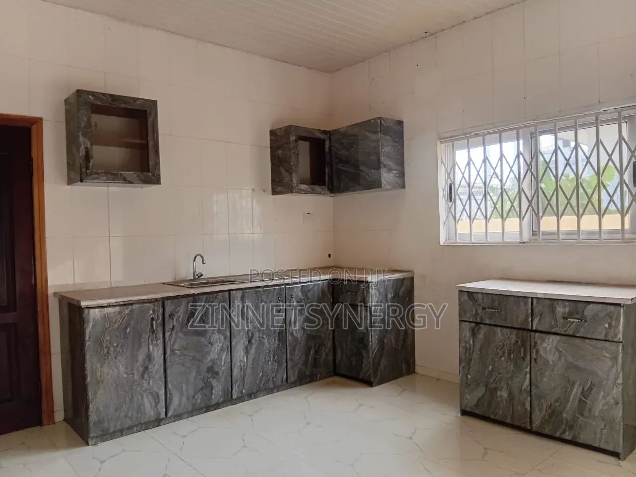 3bdrm House in Community 25 for rent