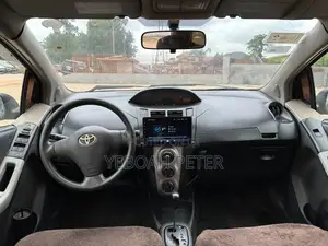 Toyota Vitz 2009 Black