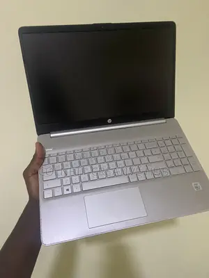 Laptop HP 15-fd0290ns 16GB Intel Core i7 SSD 512GB