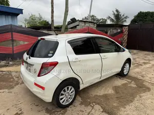 Toyota Vitz 1.0 FWD 5dr 2013 White