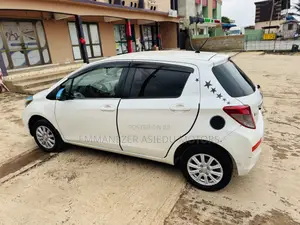 Toyota Vitz 1.0 FWD 5dr 2013 White