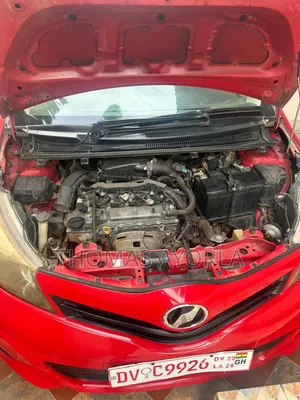 Toyota Vitz 1.5 FWD 3dr 2012 Red