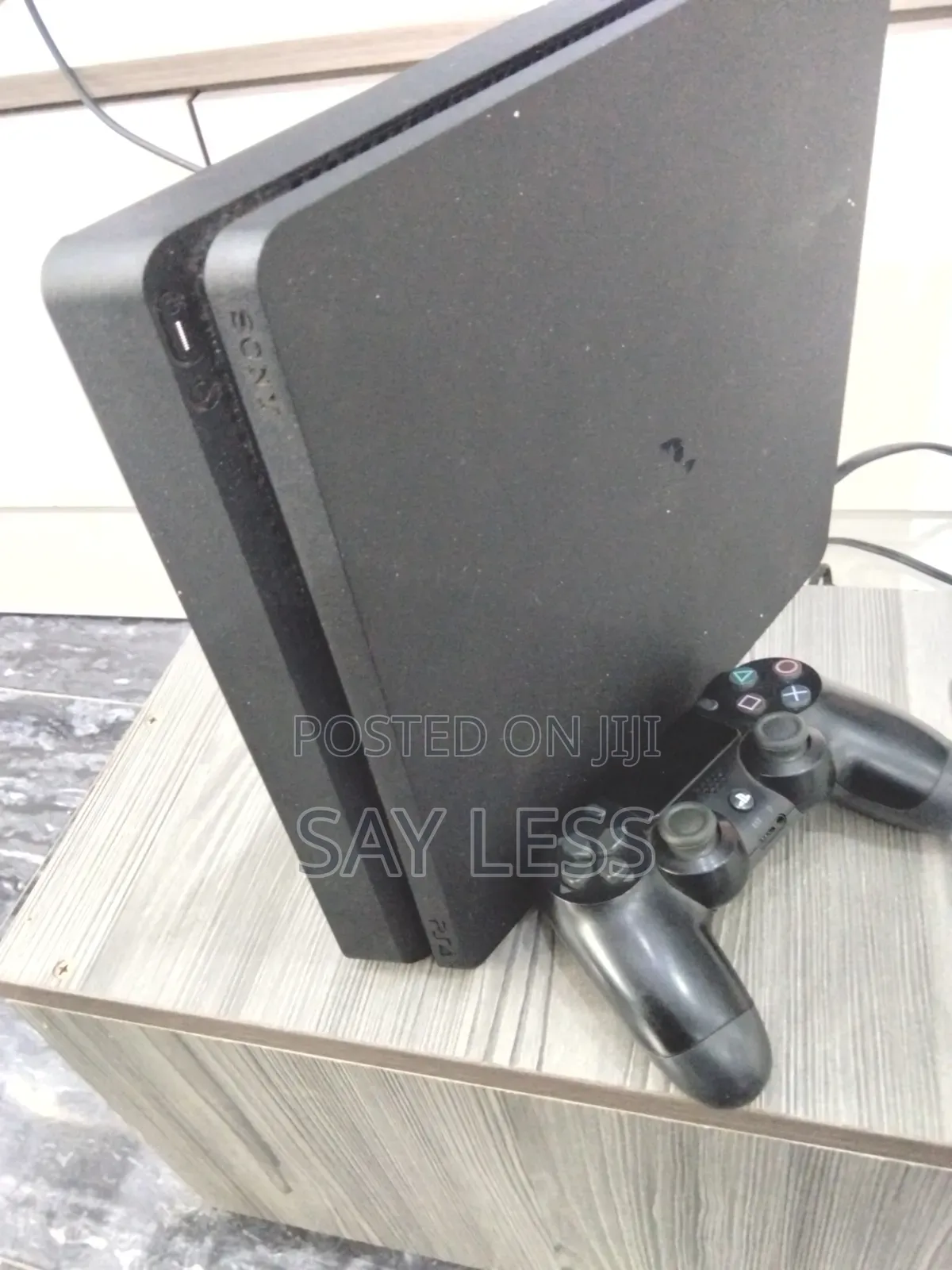 Ps4 Slim Black Plus One Controller