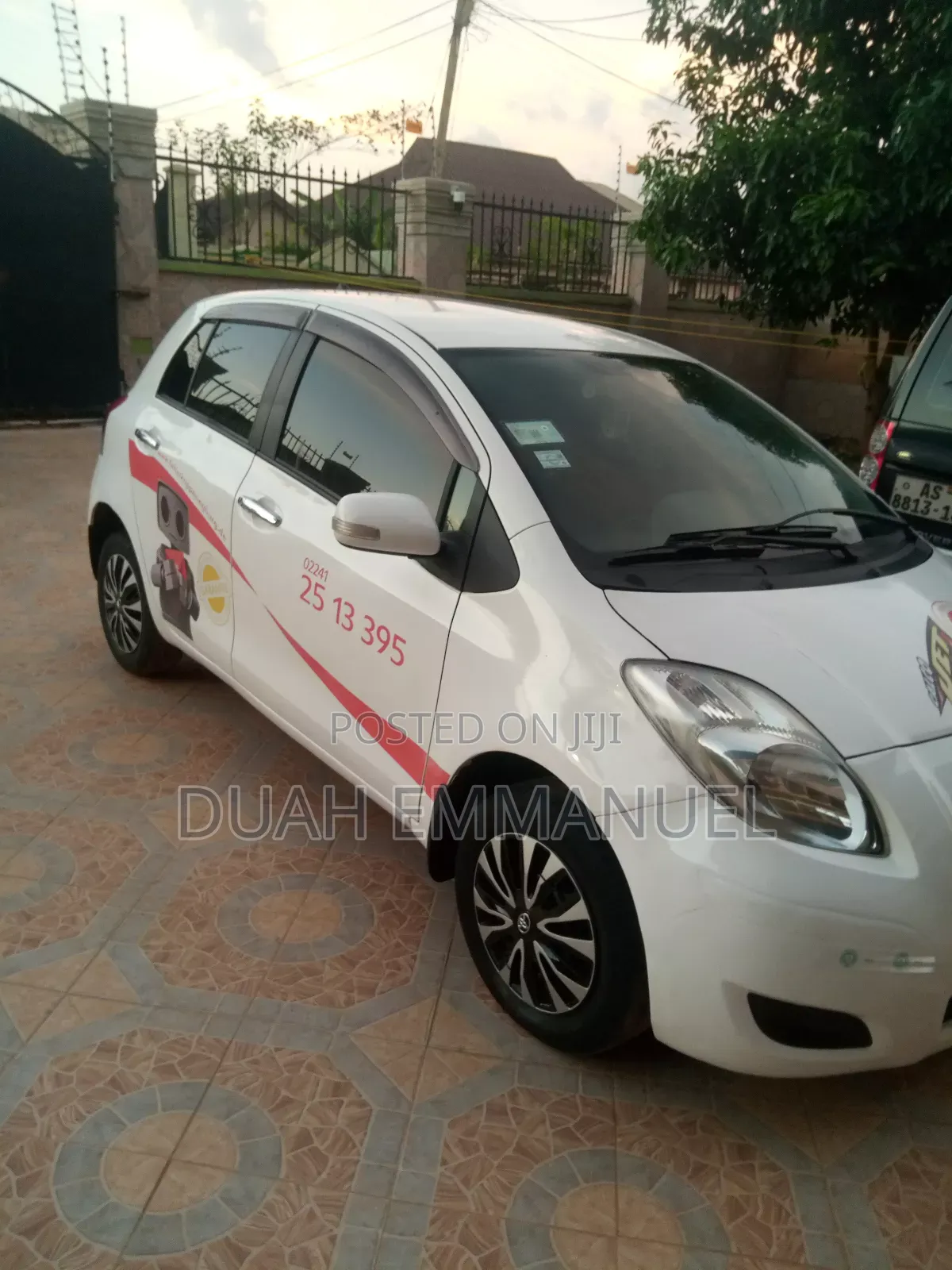 Toyota Vitz 1.3 AWD 5dr 2010 White