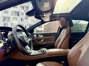 Mercedes-Benz E300 4Matic AWD Sedan (2.0L 4cyl 9A) 2017