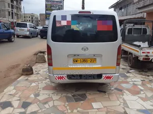Toyota HiAce 2007 Grey