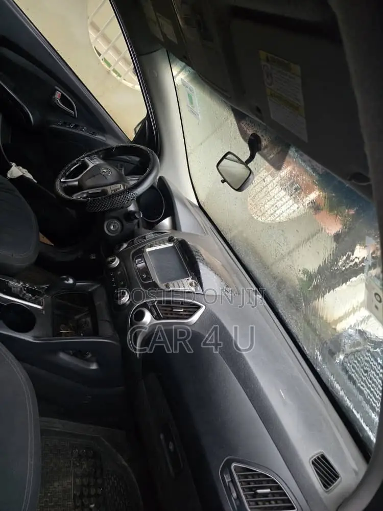 Hyundai Tucson 2013 Black