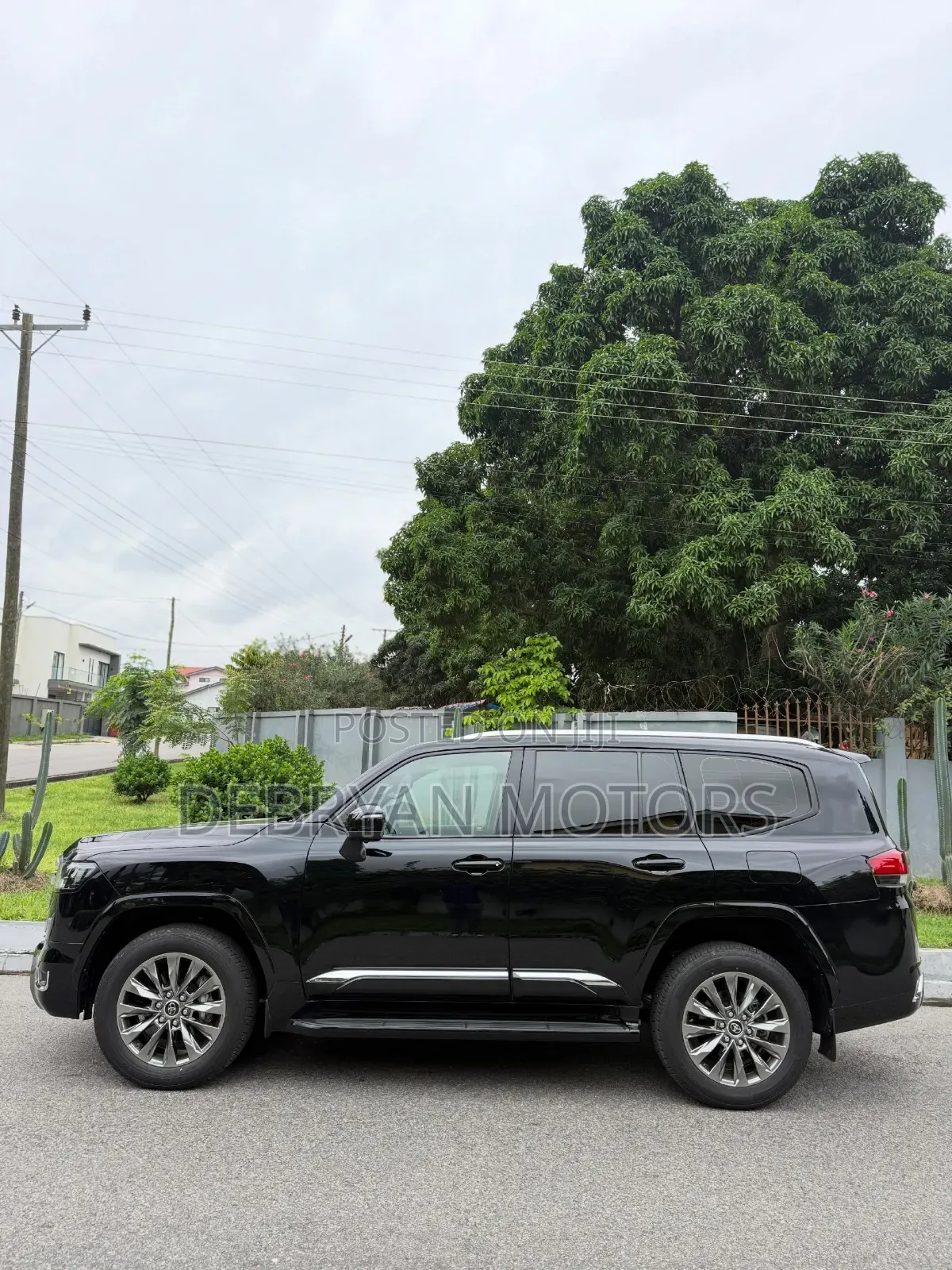 New Toyota Land Cruiser LC300 2023 Black