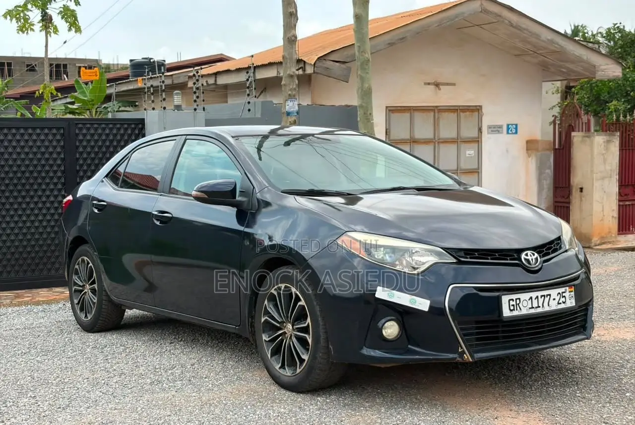 Toyota Corolla S Plus 4dr Sedan (1.8L 4cyl 6M) 2015 Black