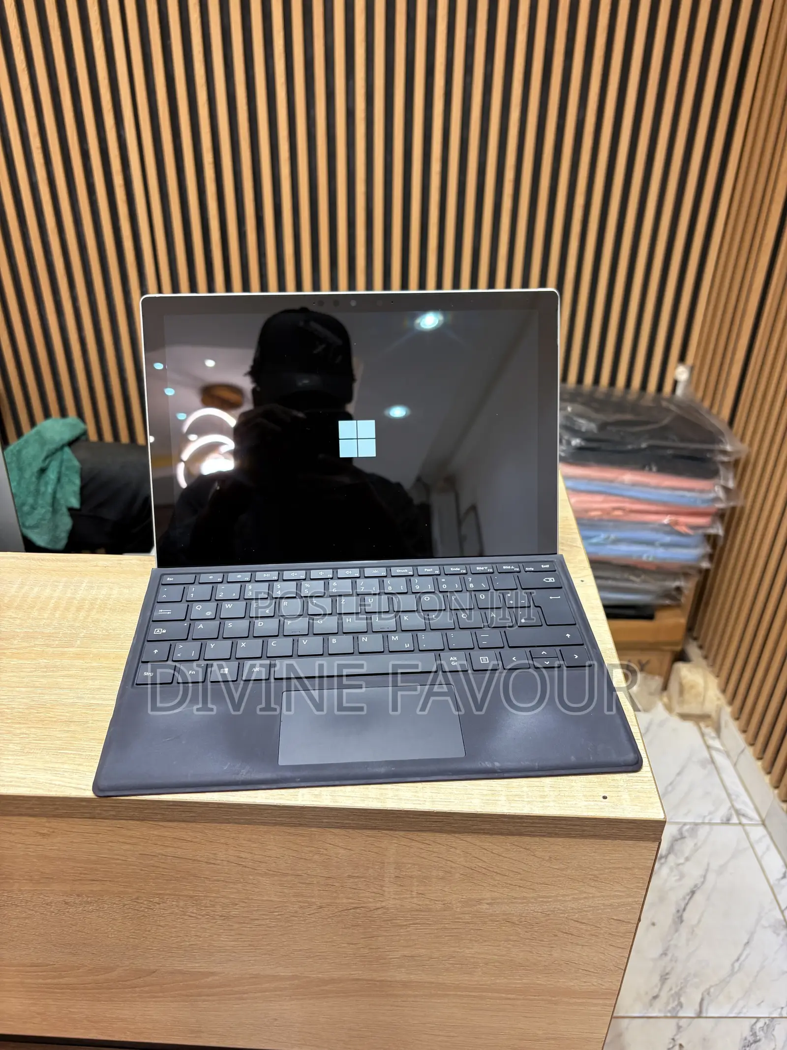 New Laptop Microsoft Surface Pro 7 8GB Intel Core i5 SSD 256GB