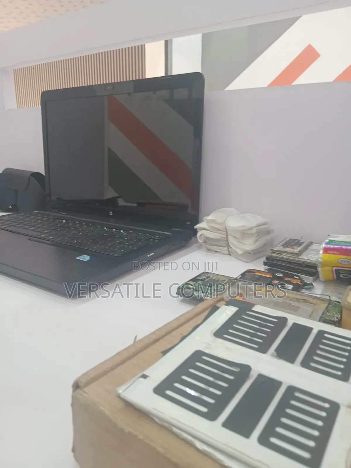 Axxcom Phone and Laptop Repair