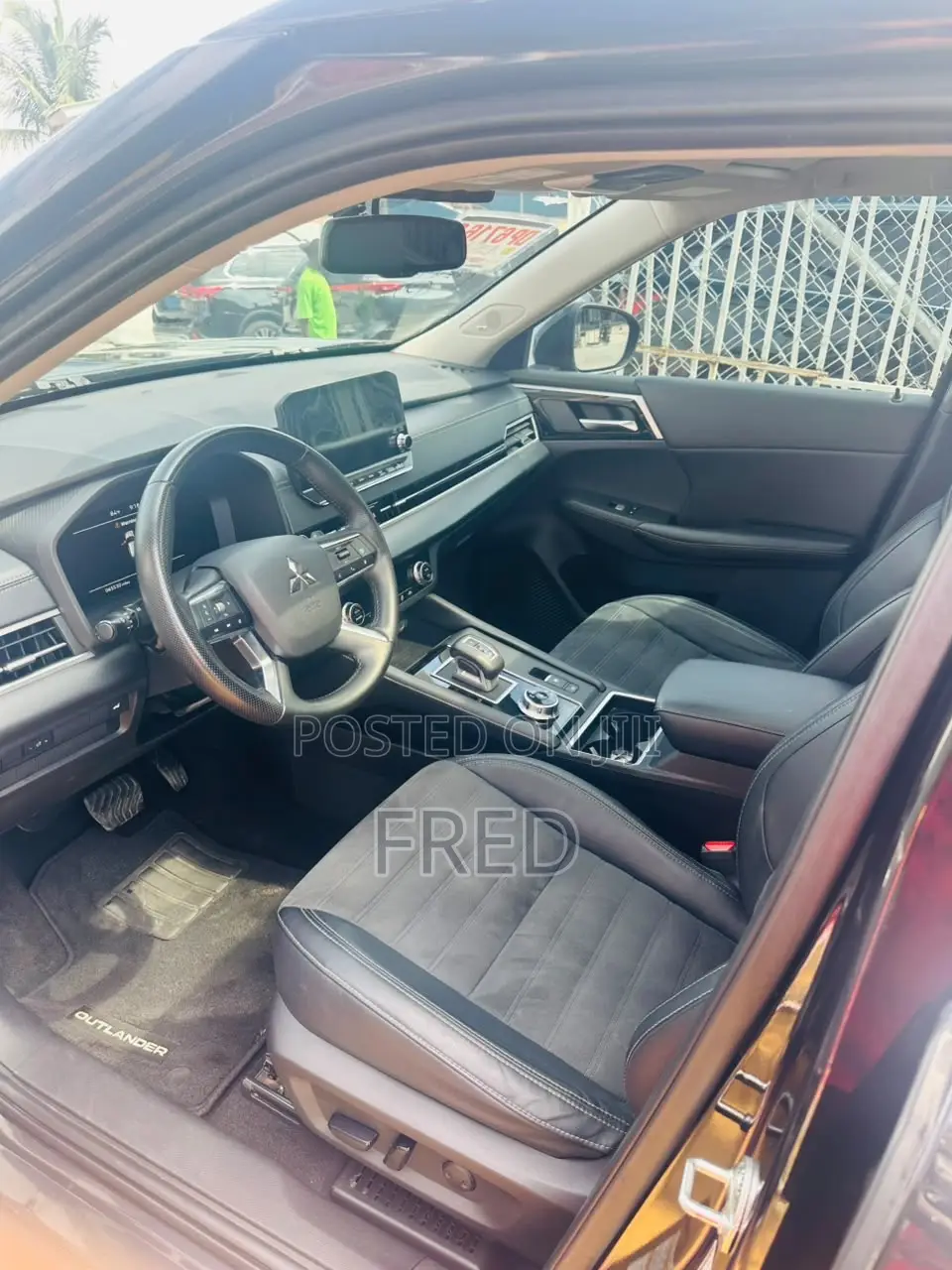 Mitsubishi Outlander SE Launch Edition 2022 Black