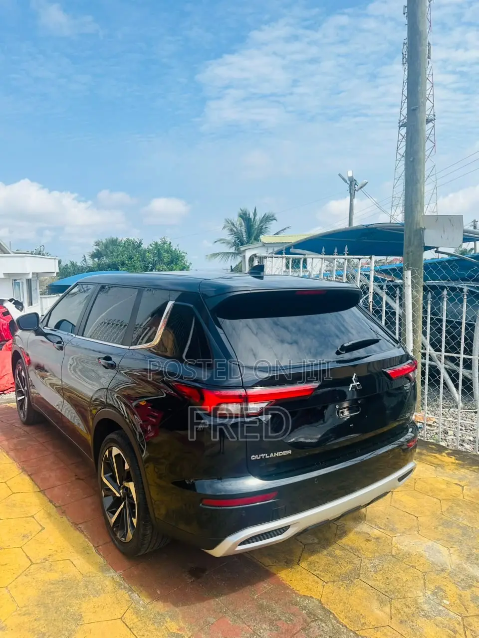 Mitsubishi Outlander SE Launch Edition 2022 Black