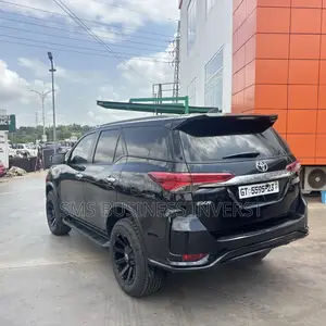 Toyota Fortuner 2.7 AWD 2018 Black