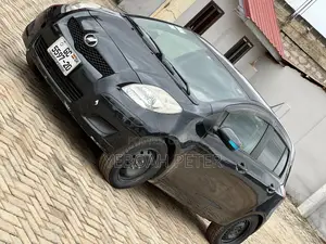 Toyota Vitz 2009 Black
