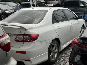 Toyota Corolla S 4dr Sedan (1.8L 4cyl 4A) 2011 White