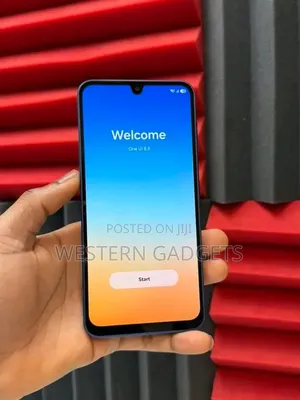 New Samsung Galaxy A17 5G 256 GB Blue