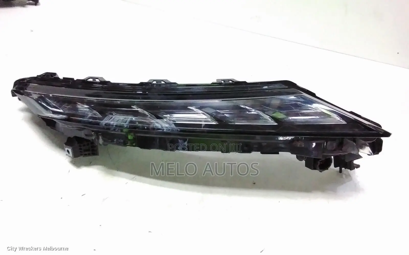 Mitsubishi Outlander 2022-2024 Upper Headlight