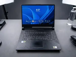 Laptop Asus ROG Strix G17 8GB Intel Core i7 SSD 512GB