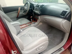 Toyota Highlander V6 2009 Beige