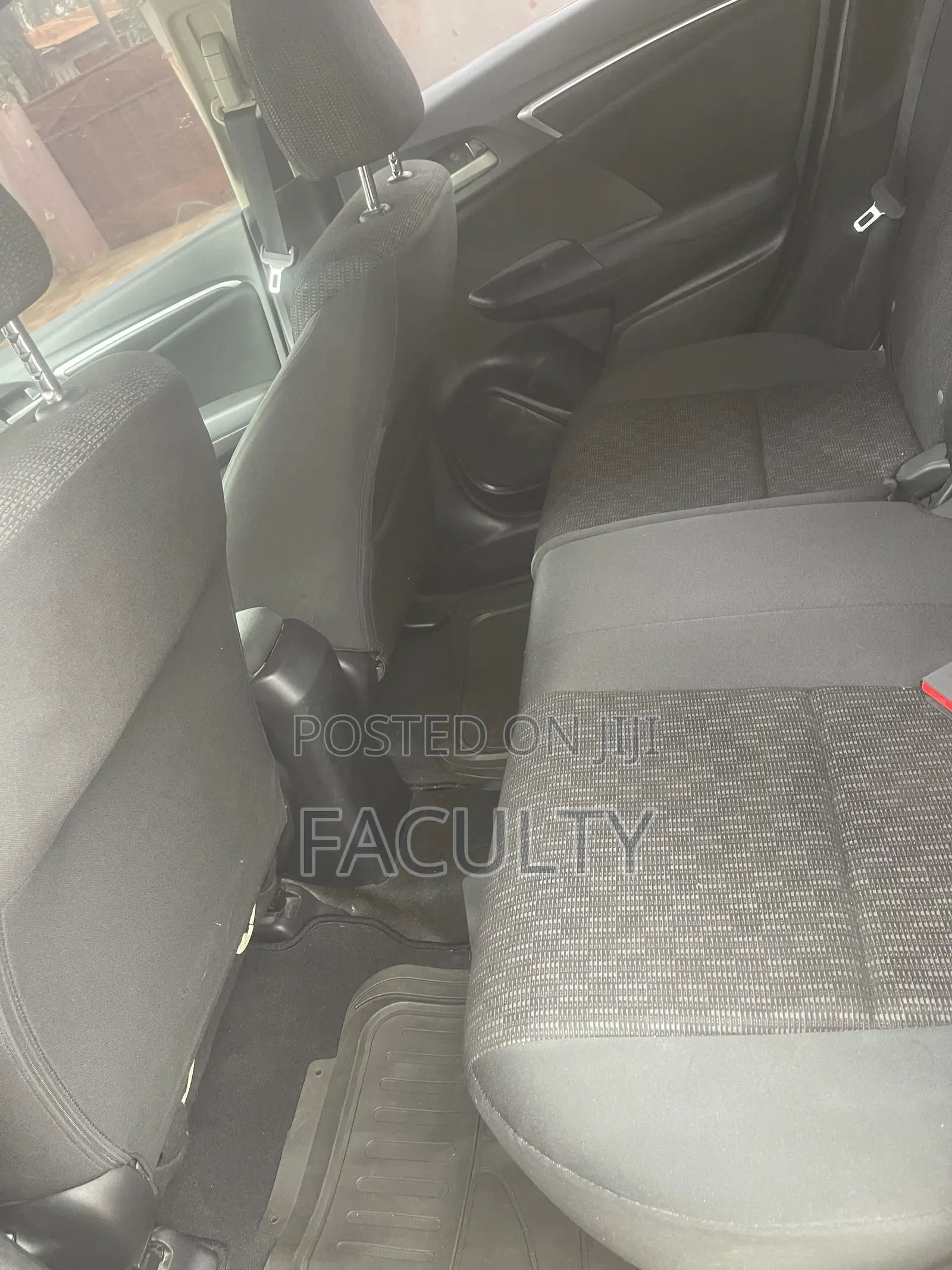 Honda Fit LX 4dr Hatchback (1.5L 4cyl CVT) 2015 Gray