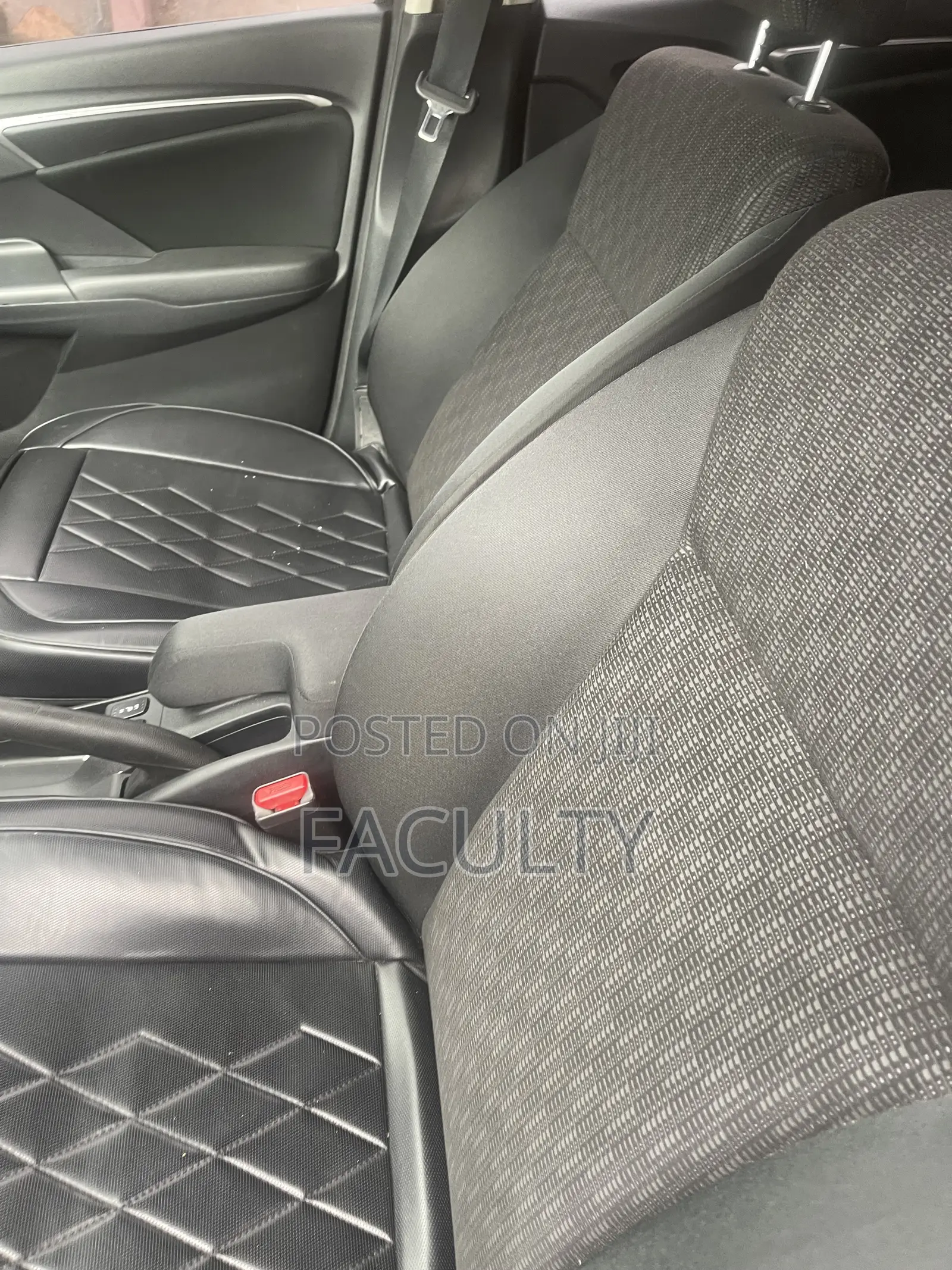 Honda Fit LX 4dr Hatchback (1.5L 4cyl CVT) 2015 Gray