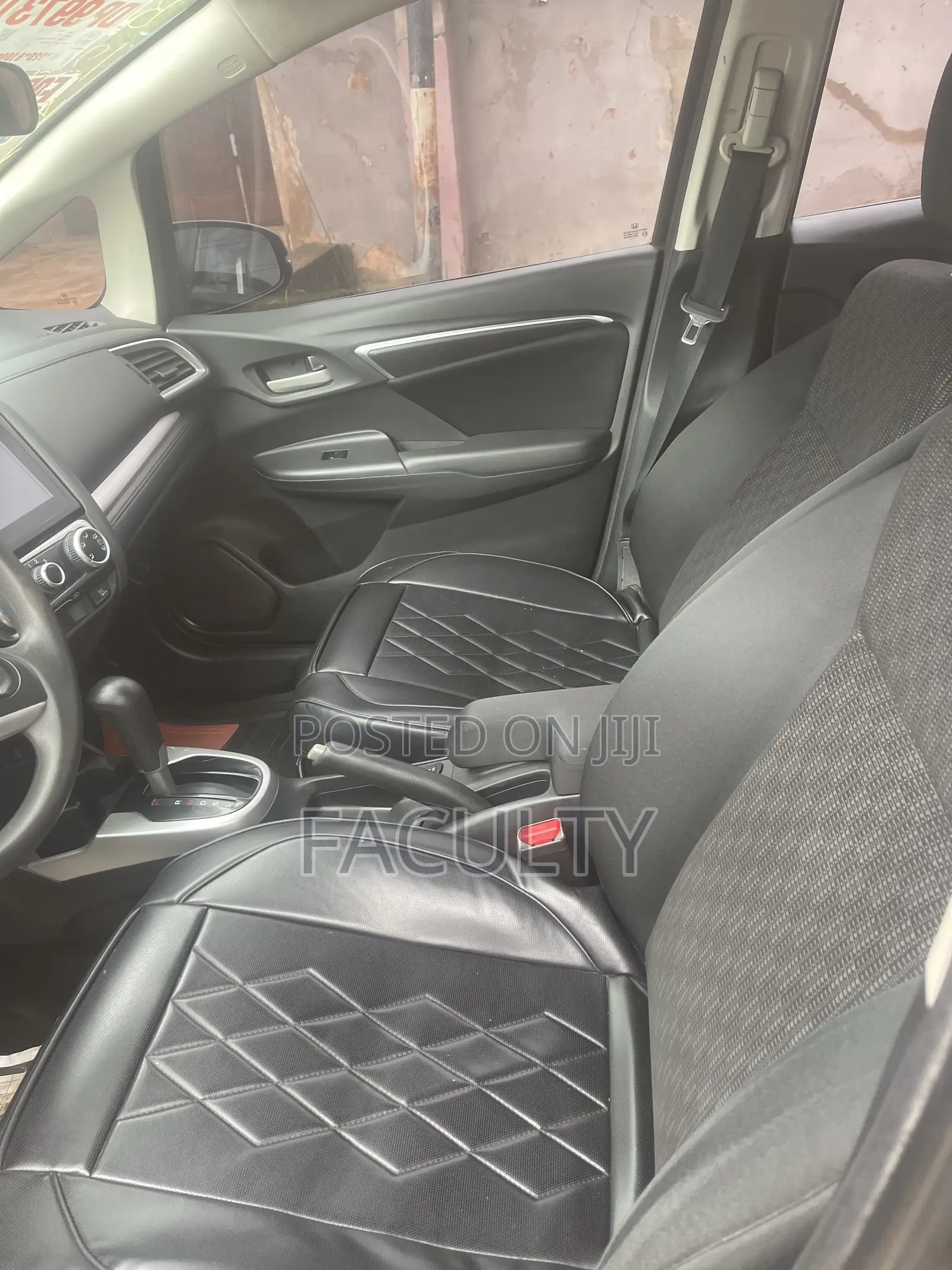Honda Fit LX 4dr Hatchback (1.5L 4cyl CVT) 2015 Gray