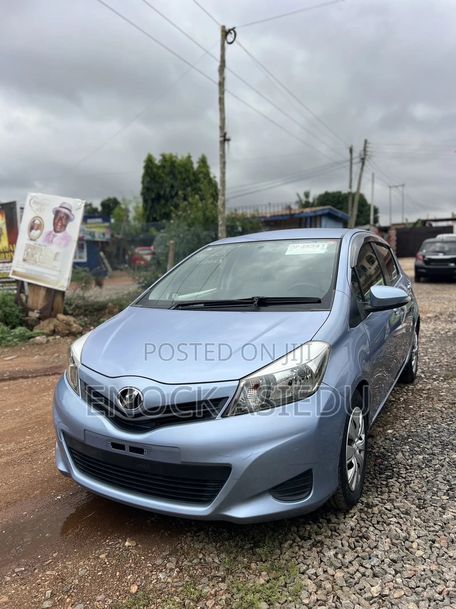 Toyota Vitz 1.3 AWD 5dr 2013 Blue