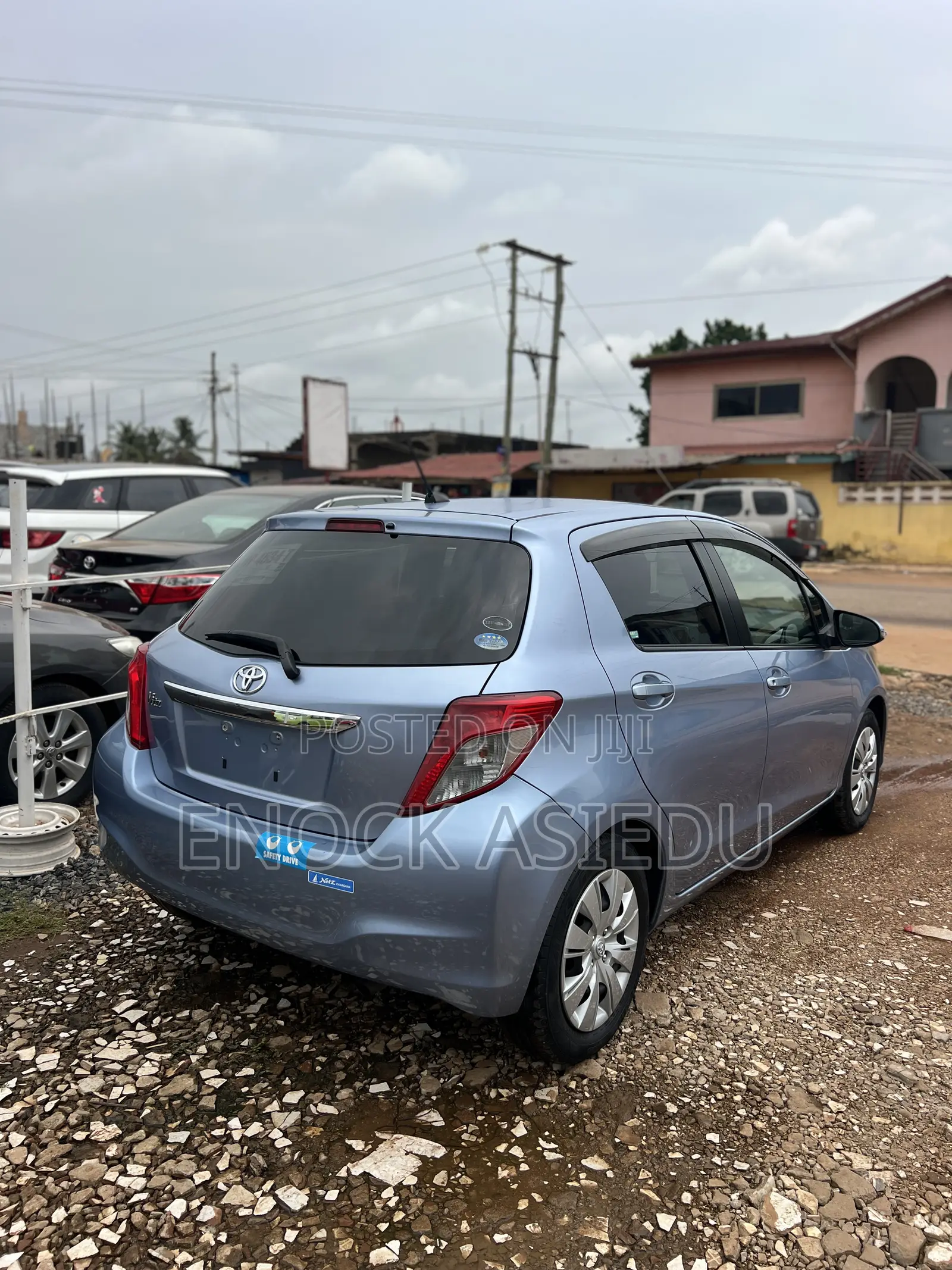 Toyota Vitz 1.3 AWD 5dr 2013 Blue