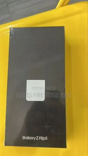 New Samsung Galaxy Z Flip5 256 GB Black