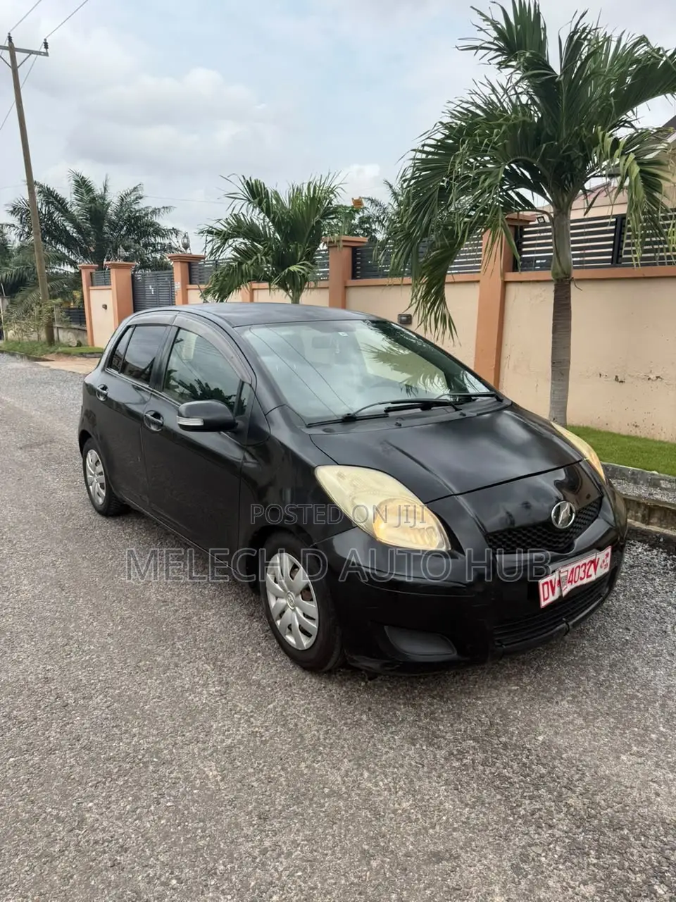 Toyota Vitz 1.3 AWD 5dr 2010 Black