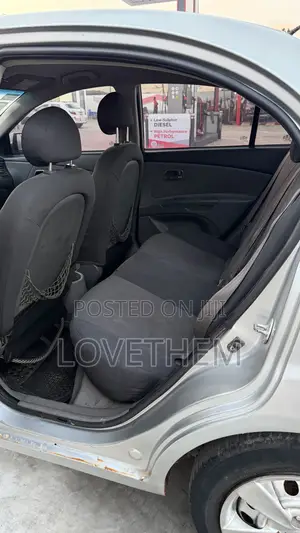 Kia Rio 2010 Silver