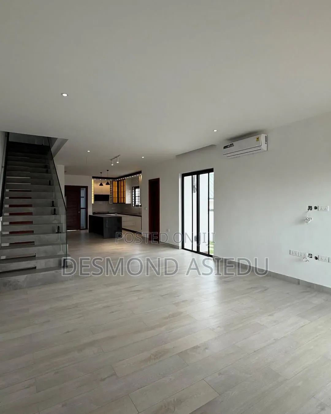2bdrm Duplex in Manet Court for sale