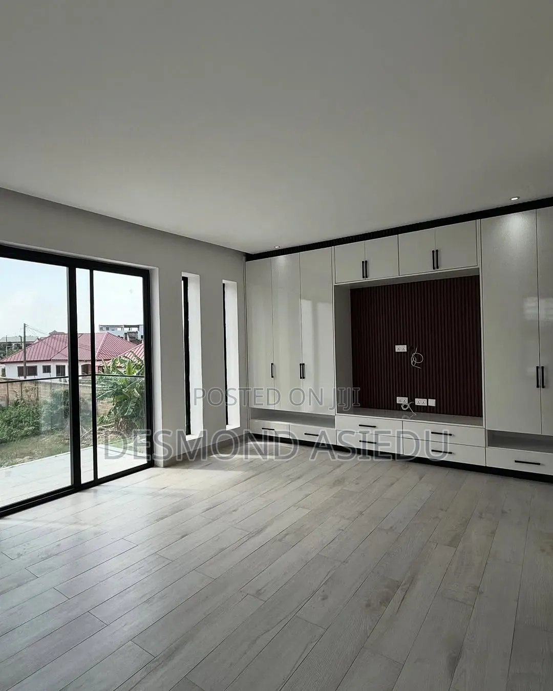 2bdrm Duplex in Manet Court for sale