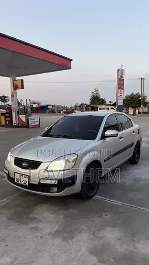 Kia Rio 2010 Silver