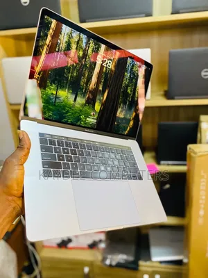 Laptop Apple MacBook 2018 32GB Intel Core i7 SSD 512GB