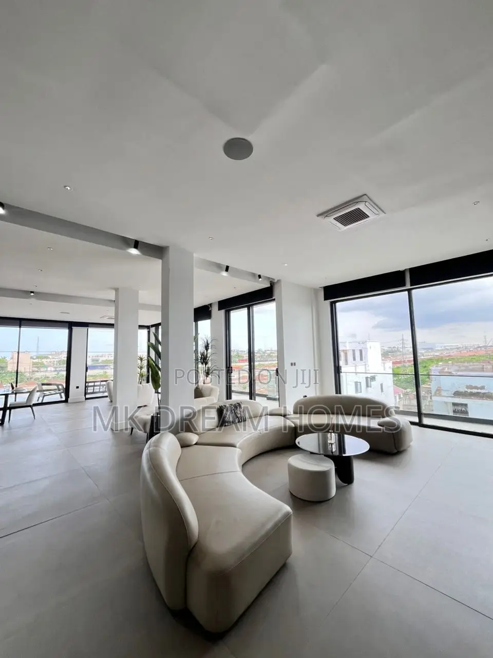 Furnished 2bdrm Penthouse in East Legon for rent