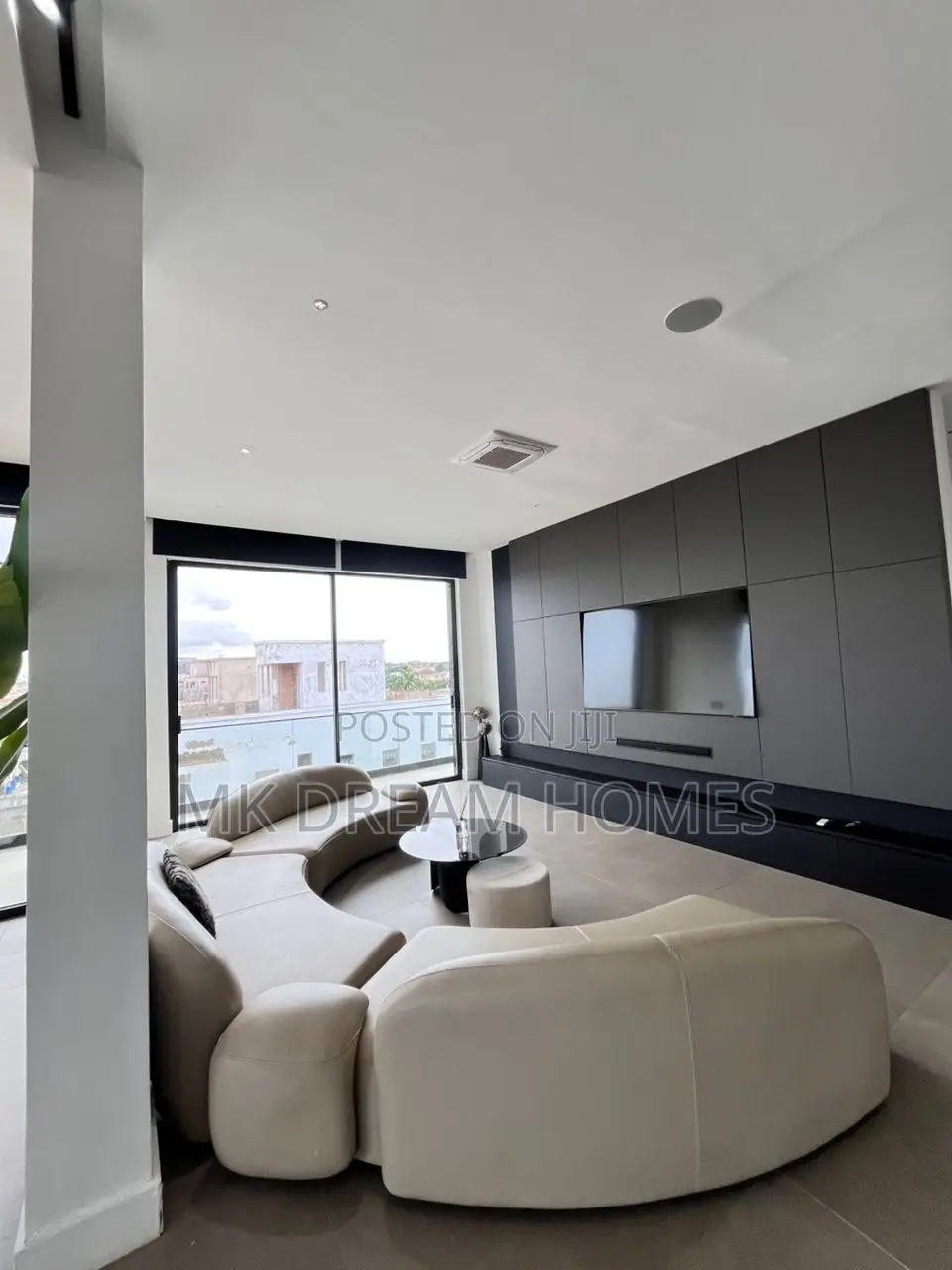 Furnished 2bdrm Penthouse in East Legon for rent