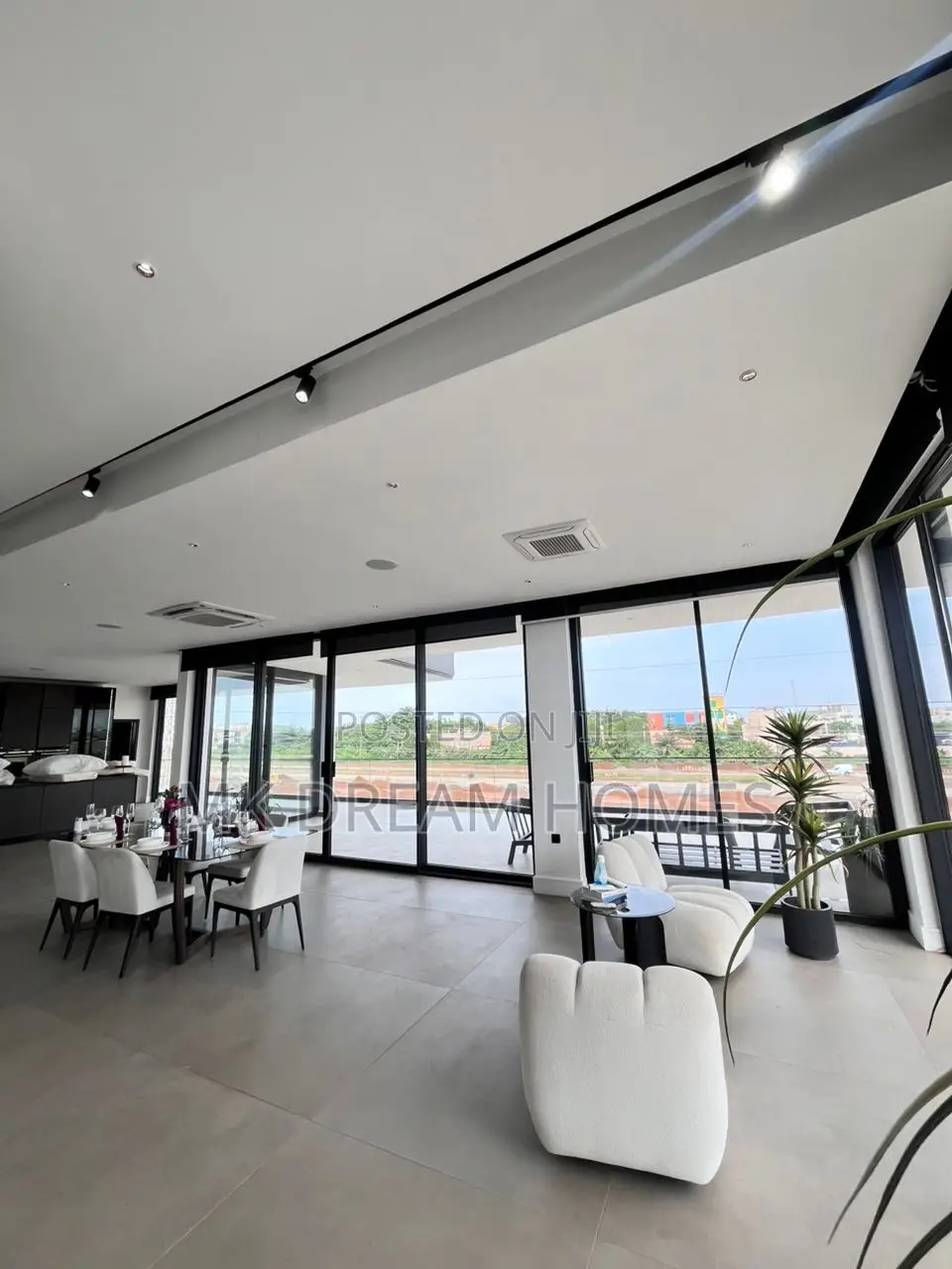 Furnished 2bdrm Penthouse in East Legon for rent