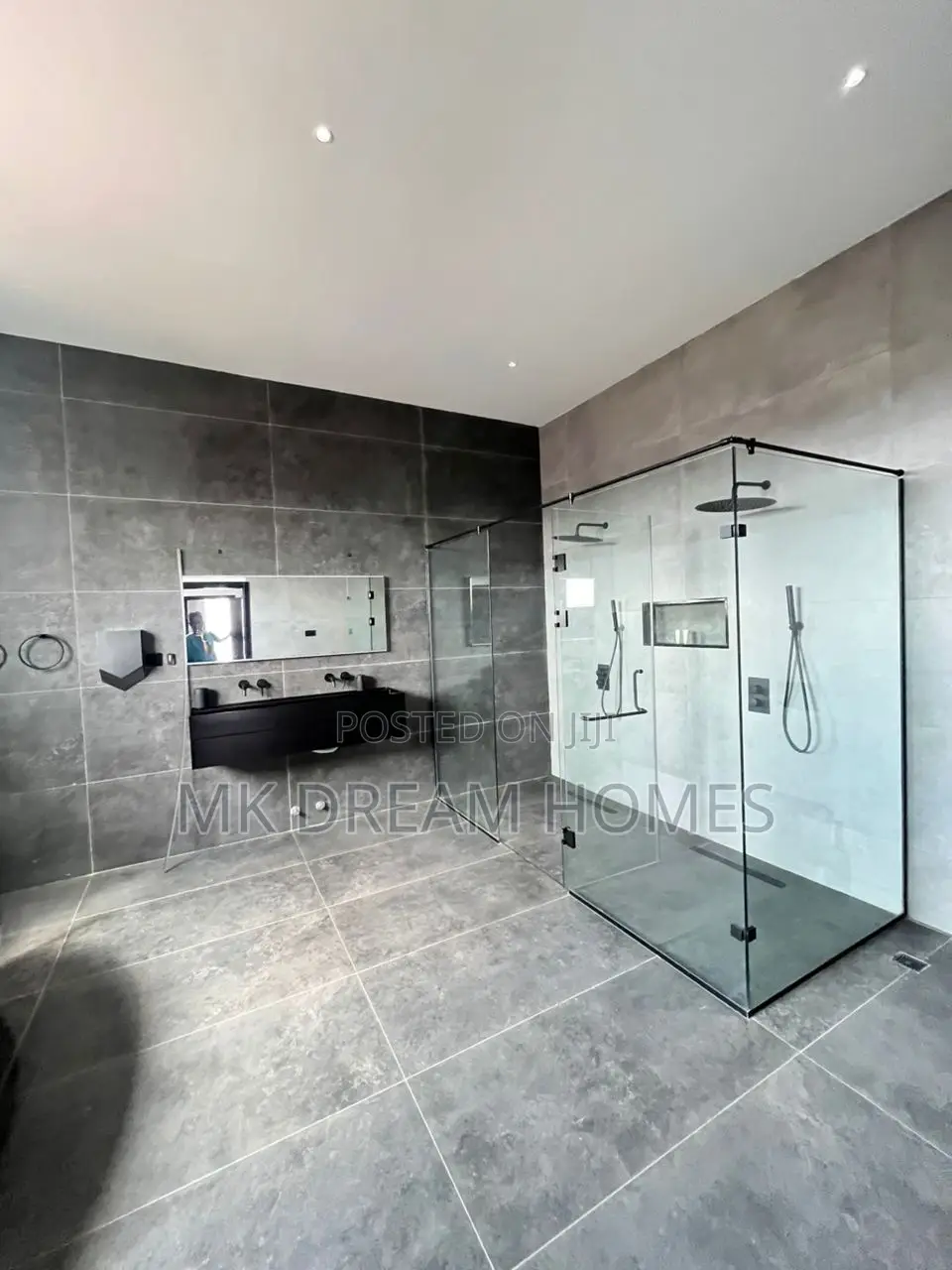 Furnished 2bdrm Penthouse in East Legon for rent