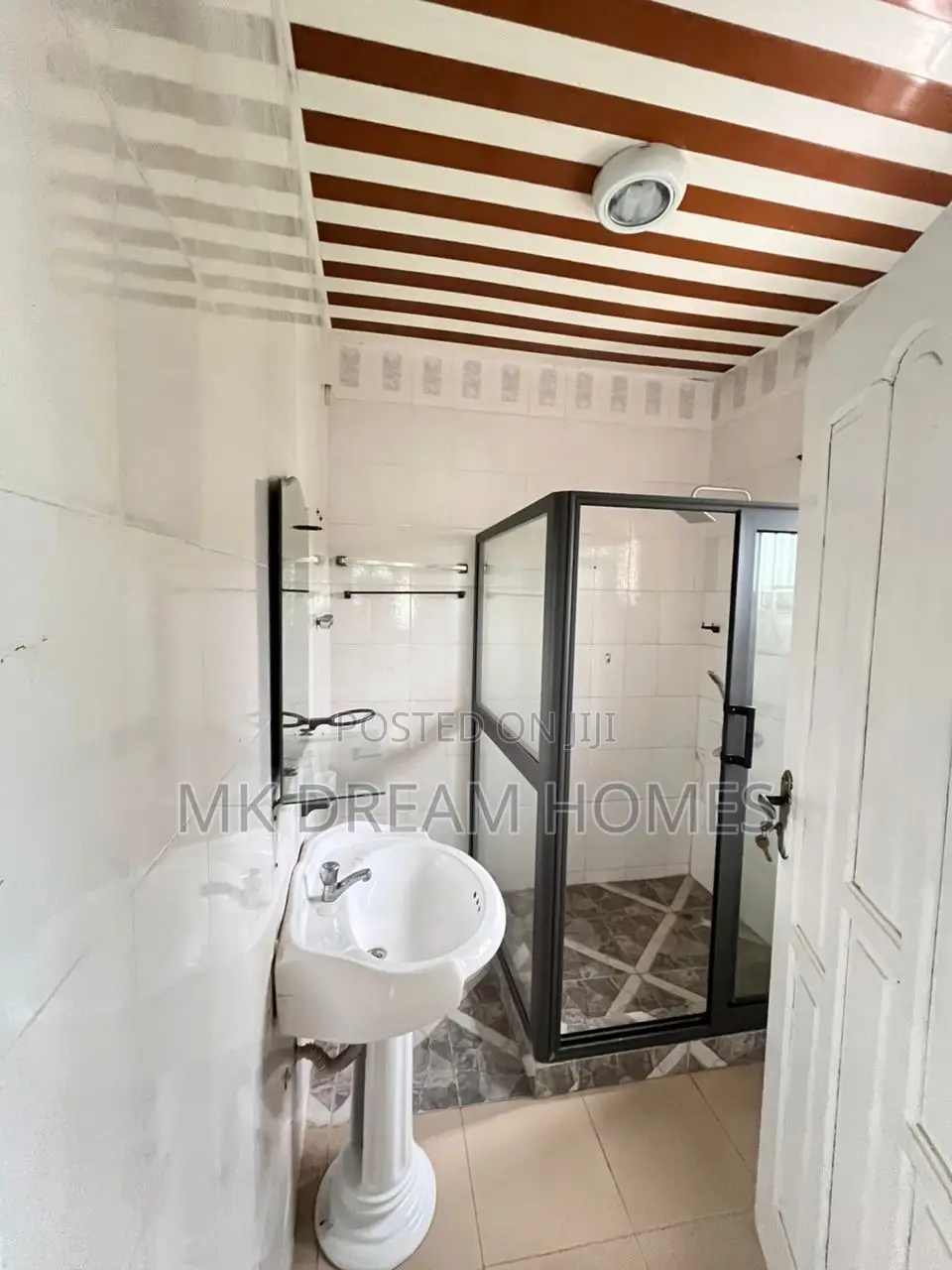 5bdrm House in Ashaley Botwe for rent