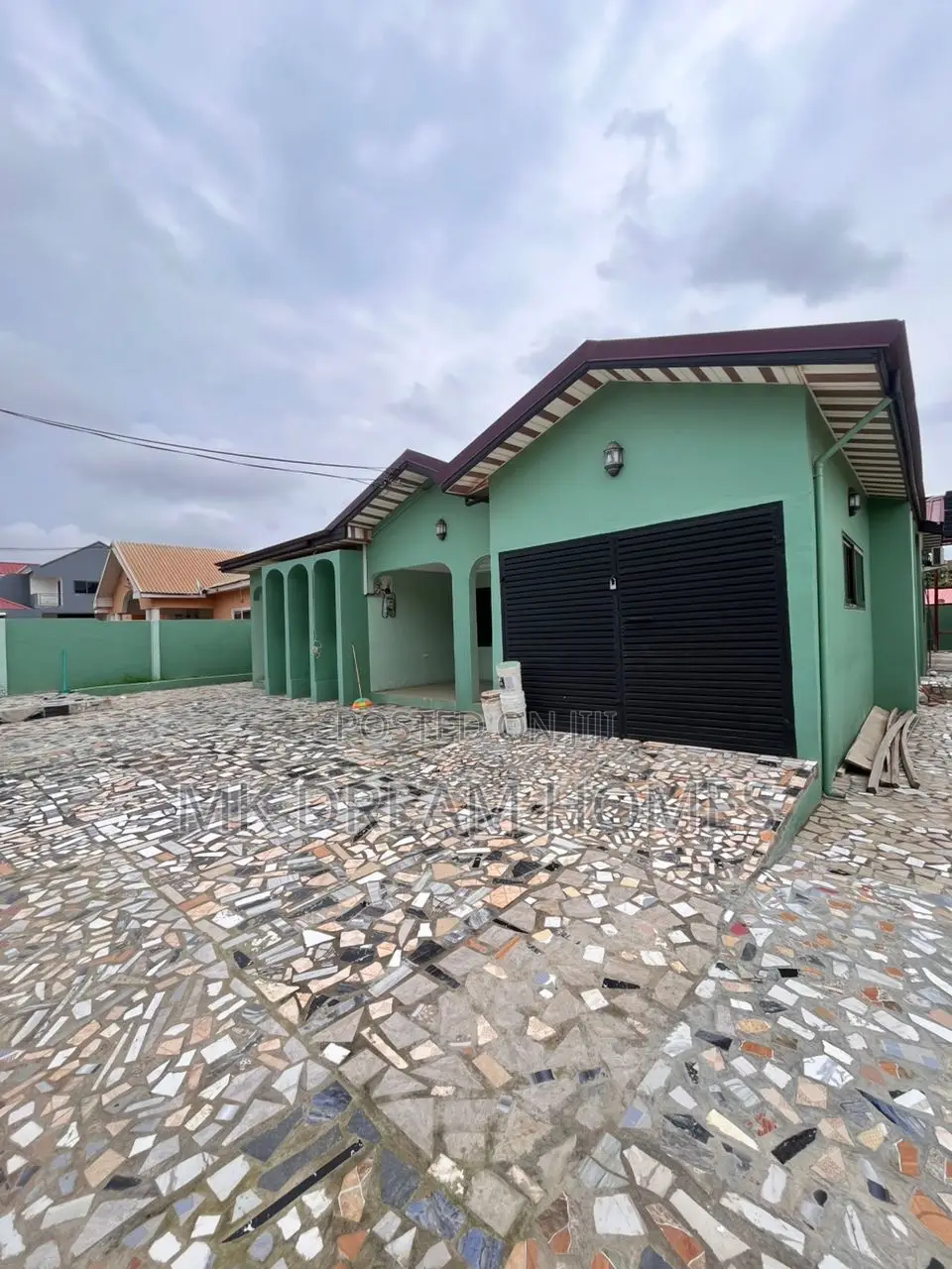 5bdrm House in Ashaley Botwe for rent