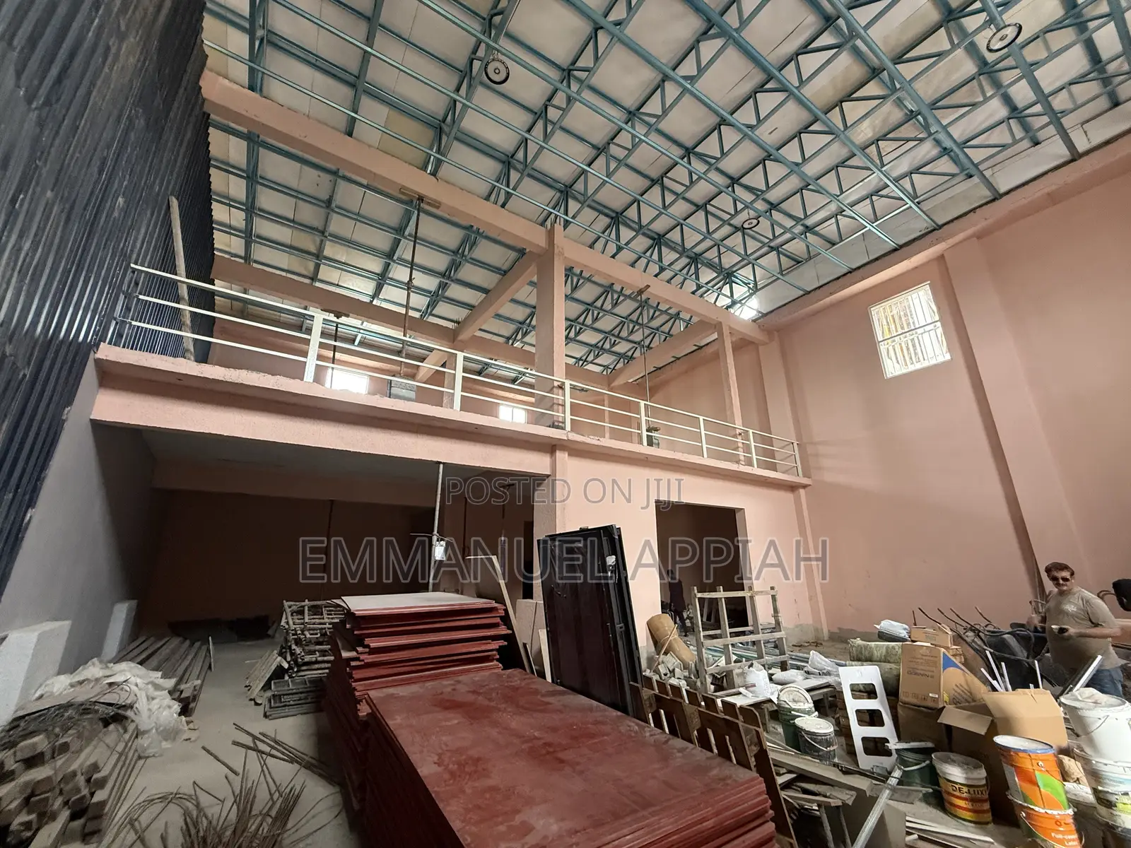 400sqm Warehouse for Rent at Tesano