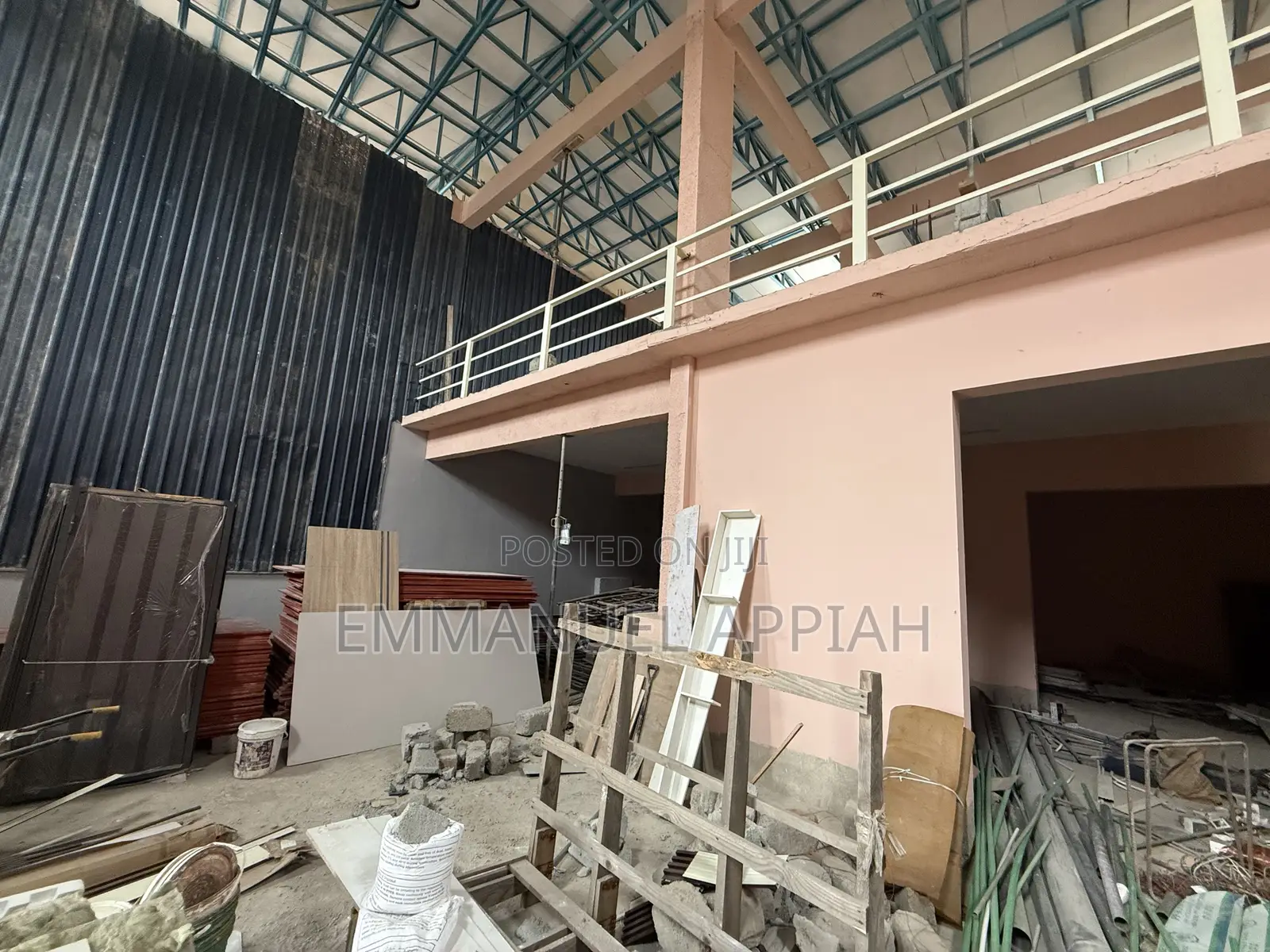 400sqm Warehouse for Rent at Tesano
